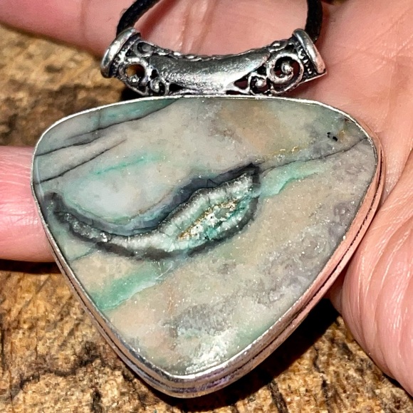 Mariposite Muscovite Pendant 2” - Picture 6 of 9